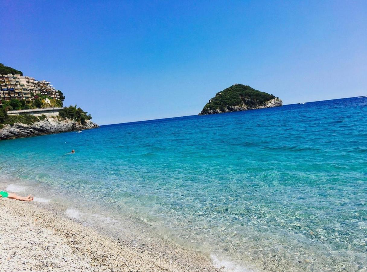 A 5 Minuti Dal Mare - Dolphin Beach House スポトルノ エクステリア 写真